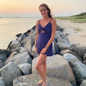 Meet your Posher, Ava